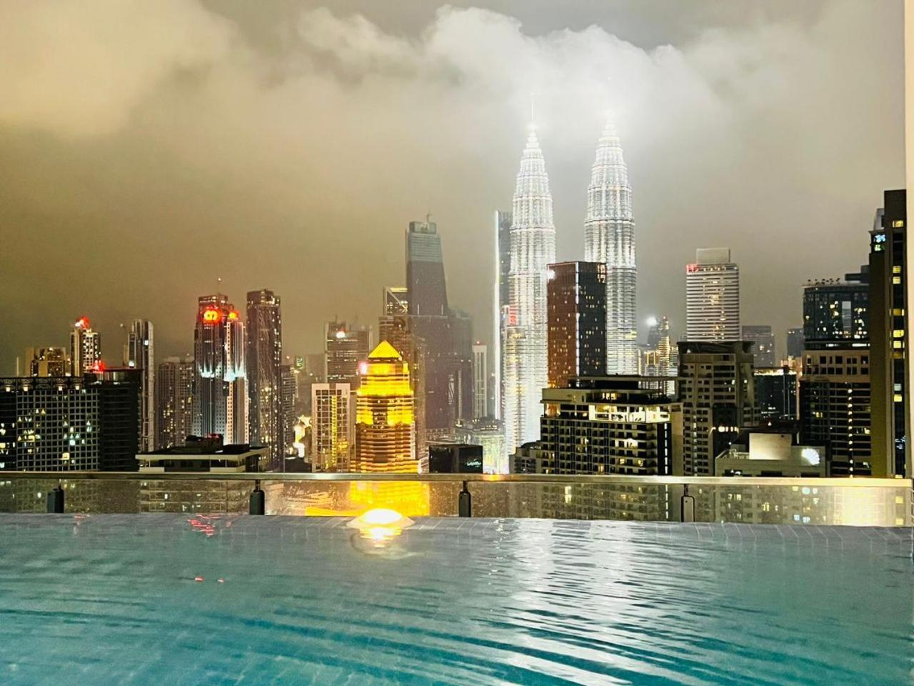 The Infinitum Kualalumpur Skypool Hotel Куала-Лумпур Экстерьер фото